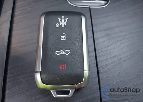 2023 Maserati Grecale Gt из США, поврежденный, VIN ZN682AVA4P7415942